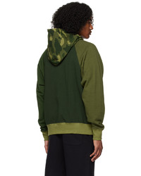 dunkelgrüner Camouflage Pullover mit einem Kapuze von BAPE
