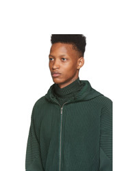 dunkelgrüner Pullover mit einem Kapuze von Homme Plissé Issey Miyake