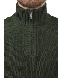 dunkelgrüner Pullover mit einem Reißverschluss am Kragen von BLEND