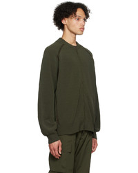 dunkelgrüner Pullover mit einem Reißverschluß von Y-3