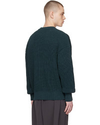 dunkelgrüner Pullover mit einem Rundhalsausschnitt von RAINMAKER KYOTO