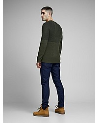 dunkelgrüner Pullover mit einem Rundhalsausschnitt von Jack & Jones