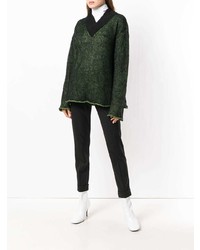 dunkelgrüner Pullover mit einem V-Ausschnitt von MM6 MAISON MARGIELA