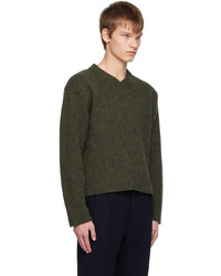 dunkelgrüner Pullover mit einem V-Ausschnitt von Maison Margiela