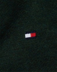dunkelgrüner Pullover mit einem V-Ausschnitt von Tommy Hilfiger