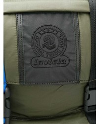 dunkelgrüner Rucksack von Invicta