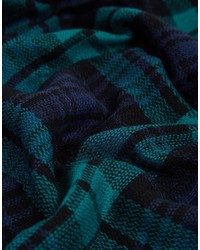dunkelgrüner Schal mit Schottenmuster