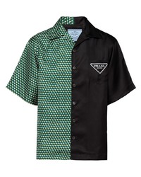dunkelgrünes bedrucktes Seide Kurzarmhemd von Prada