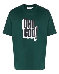 dunkelgrünes bedrucktes T-Shirt mit einem Rundhalsausschnitt von Chocoolate