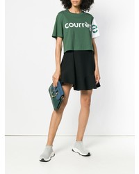 dunkelgrünes bedrucktes T-Shirt mit einem Rundhalsausschnitt von Courreges