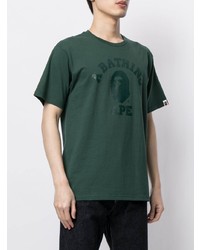 dunkelgrünes bedrucktes T-Shirt mit einem Rundhalsausschnitt von A Bathing Ape