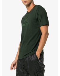 dunkelgrünes bedrucktes T-Shirt mit einem Rundhalsausschnitt von Arc'teryx