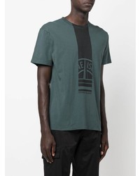 dunkelgrünes bedrucktes T-Shirt mit einem Rundhalsausschnitt von Stone Island