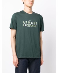 dunkelgrünes bedrucktes T-Shirt mit einem Rundhalsausschnitt von Armani Exchange