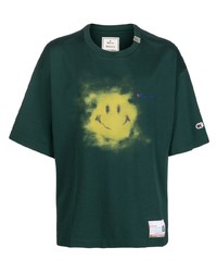 dunkelgrünes bedrucktes T-Shirt mit einem Rundhalsausschnitt von Maison Mihara Yasuhiro