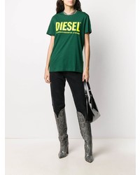 dunkelgrünes bedrucktes T-Shirt mit einem Rundhalsausschnitt von Diesel