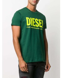 dunkelgrünes bedrucktes T-Shirt mit einem Rundhalsausschnitt von Diesel