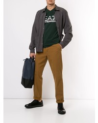 dunkelgrünes bedrucktes T-Shirt mit einem V-Ausschnitt von Ea7 Emporio Armani