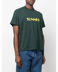 dunkelgrünes besticktes T-Shirt mit einem Rundhalsausschnitt von Sunnei