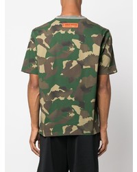 dunkelgrünes Camouflage T-Shirt mit einem Rundhalsausschnitt von Heron Preston
