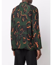 dunkelgrünes Langarmhemd mit Leopardenmuster von Waxman Brothers