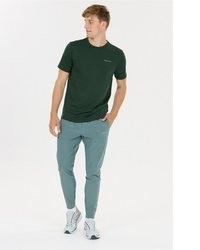 dunkelgrünes T-Shirt mit einem Rundhalsausschnitt von ENDURANCE