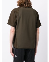 dunkelgrünes T-Shirt mit einem Rundhalsausschnitt von And Wander