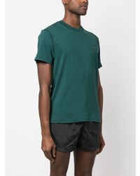 dunkelgrünes T-Shirt mit einem Rundhalsausschnitt von Stone Island