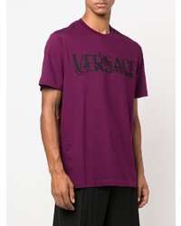 dunkellila bedrucktes T-Shirt mit einem Rundhalsausschnitt von Versace