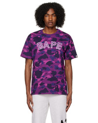 dunkellila Camouflage T-Shirt mit einem Rundhalsausschnitt von BAPE