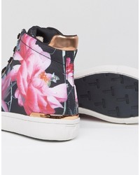 dunkellila hohe Sneakers mit Blumenmuster von Ted Baker
