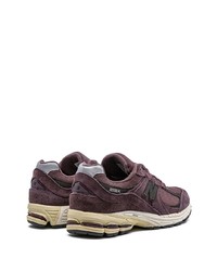 dunkellila niedrige Sneakers von New Balance