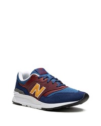 dunkellila niedrige Sneakers von New Balance