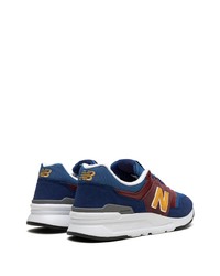 dunkellila niedrige Sneakers von New Balance