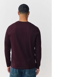 dunkellila Pullover mit einem Rundhalsausschnitt von next
