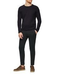 dunkellila Pullover mit einem Rundhalsausschnitt von s.Oliver