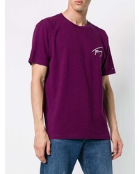 dunkellila T-Shirt mit einem Rundhalsausschnitt von Tommy Jeans