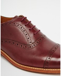 dunkelrote Brogues von Grenson