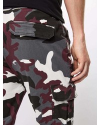 dunkelrote Camouflage Cargohose von Urban Classics