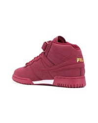 dunkelrote hohe Sneakers von Fila