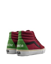 dunkelrote hohe Sneakers von Vans