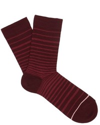 dunkelrote horizontal gestreifte Socken
