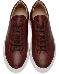 dunkelrote Leder niedrige Sneakers von Common Projects