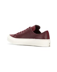 dunkelrote Leder niedrige Sneakers von Alexander McQueen