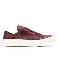 dunkelrote Leder niedrige Sneakers von Alexander McQueen