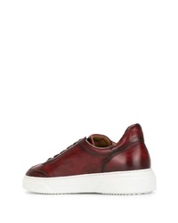 dunkelrote Leder niedrige Sneakers von Magnanni