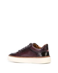 dunkelrote Leder niedrige Sneakers von Bally