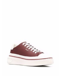 dunkelrote Leder niedrige Sneakers von Bally