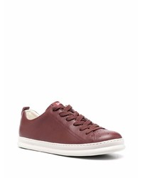 dunkelrote Leder niedrige Sneakers von Camper