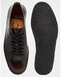 dunkelrote Leder Turnschuhe von Fred Perry